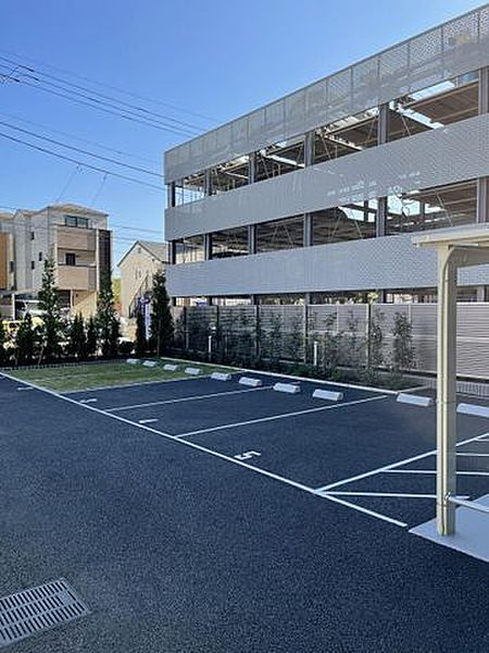 グランド・ガーラ東大島の駐車場