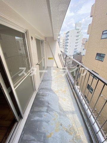 大阪市東淀川区東中島２丁目の賃貸マンションのバルコニー