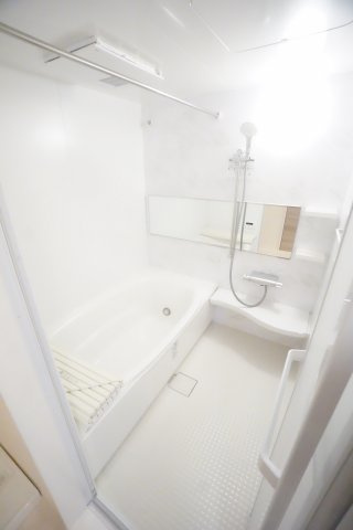 【浴室】 | サニーハイム | ※同物件・同タイプの写真です。