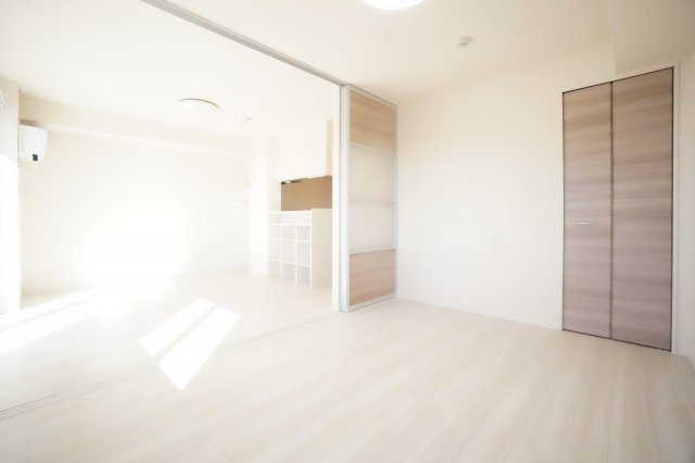 【洋室】 | サニーハイム | ※同物件・同タイプの写真です。