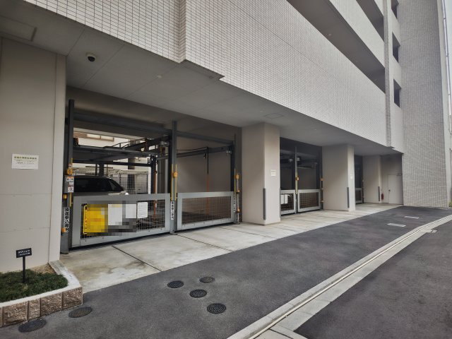 LaDouceur門真の駐車場