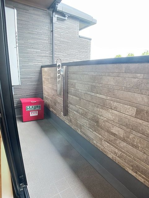 ヒカルサ尼崎神崎町のバルコニー