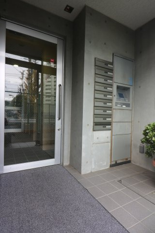 【エントランス】