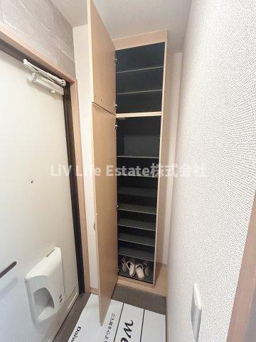 ヴェルドミールA棟の玄関