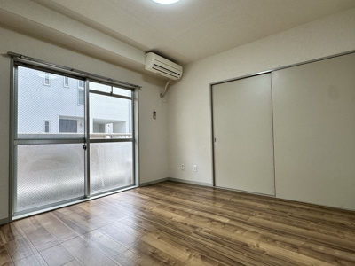 【居間・リビング】 | オーシャンヒルズ | こちらのリビングで趣味の時間をお楽しみください