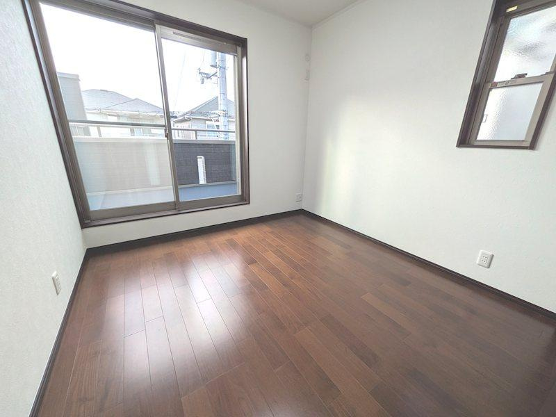 梅が枝　中古一戸建ての洋室|洋室5.0帖
■物件内覧・資金計画相談・住宅ローン相談、リフォーム相談、お問合せ受付中■
※当日・翌日のご内覧、ご相談はお電話でのお問合せがスムーズです！