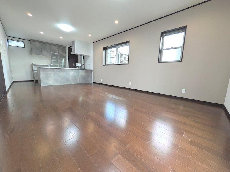 梅が枝　中古一戸建てのキッチン|LDK17.7帖
■物件内覧・資金計画相談・住宅ローン相談、リフォーム相談、お問合せ受付中■
※当日・翌日のご内覧、ご相談はお電話でのお問合せがスムーズです！