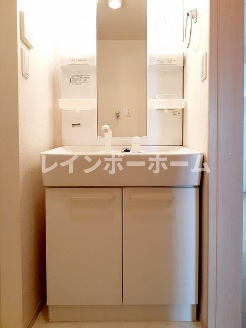 槇の木　サニーハウス2号館の独立洗面台