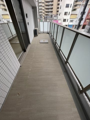 ベネチア天満橋のバルコニー