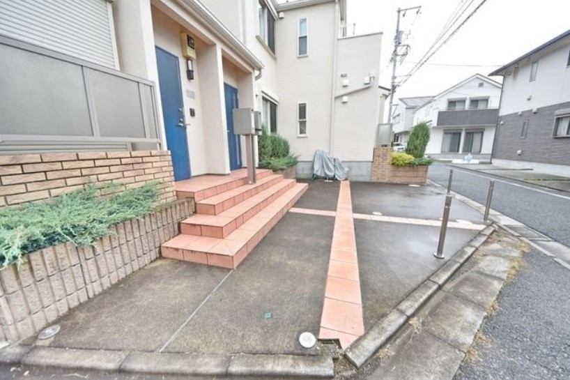 ＣＡＳＡ　ＤＯＭＡＮＩのエントランス