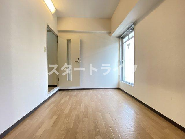 大阪市淀川区新高１丁目の賃貸マンションの居間・リビング
