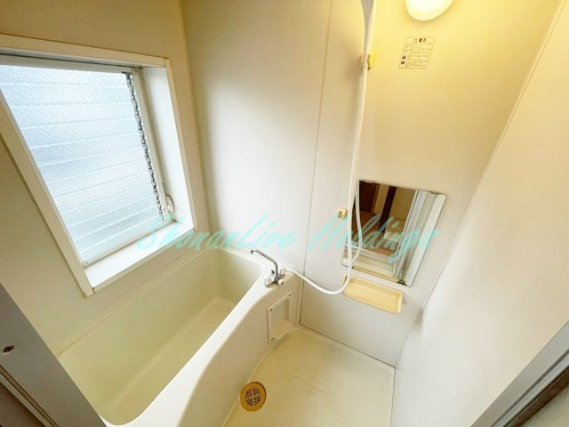 藤沢市鵠沼石上３丁目のアパートの浴室|同施工別部屋
