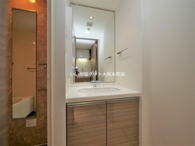 S-RESIDENCE福島Luxeの独立洗面台