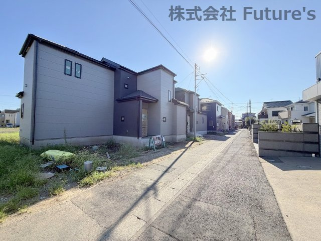 三郷市高州1丁目　新築戸建　全2棟　B号棟の前面道路含む現地写真|前面道路含む現地写真です。