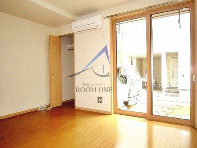 ゼルコバ・グローブ の居間・リビング|洋室のお部屋です。