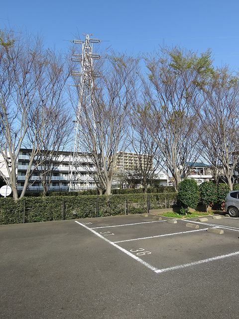 シャンヴェール柏の駐車場