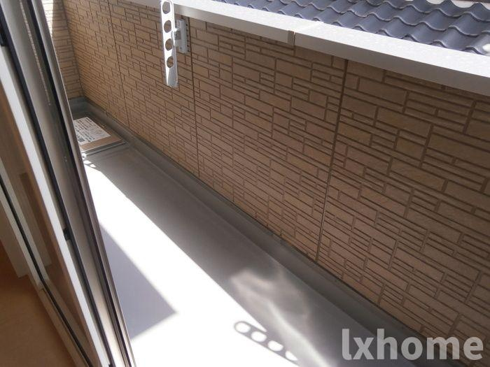 オリオン（A棟）　シリウス（B棟）　Ａ棟のバルコニー