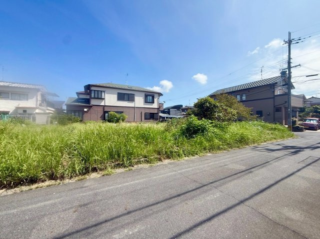 野洲市小南　建築条件無し売土地の前面道路含む現地写真