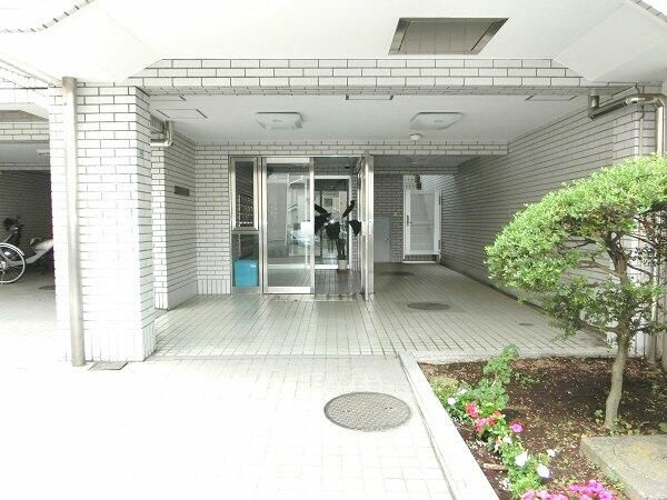 エトワール原町田のエントランス