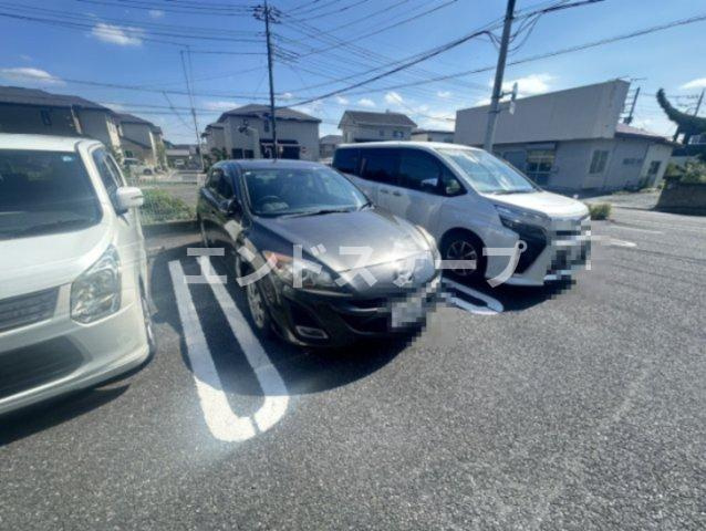 ラビスⅠの駐車場|高崎、前橋のお部屋探しはエンドスケープまで！お客様の理想お聞かせ下さい♪