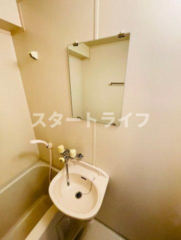 大阪市淀川区東三国１丁目の賃貸マンションの洗面所