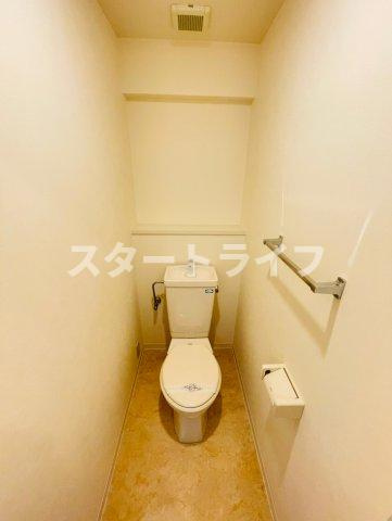 大阪市淀川区東三国１丁目の賃貸マンションのトイレ