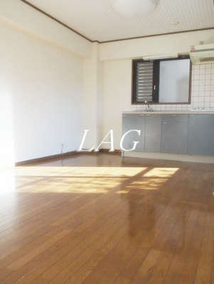 【居間・リビング】 | メイプル南烏山 | 洋室のお部屋です。