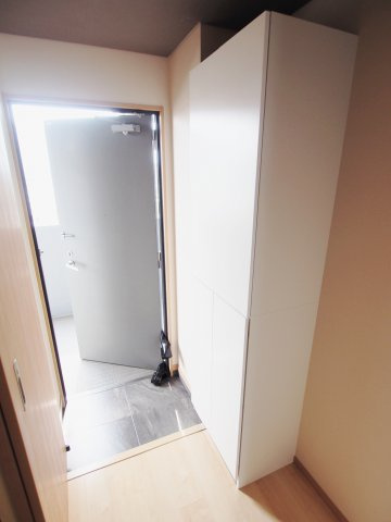 Kビルの玄関