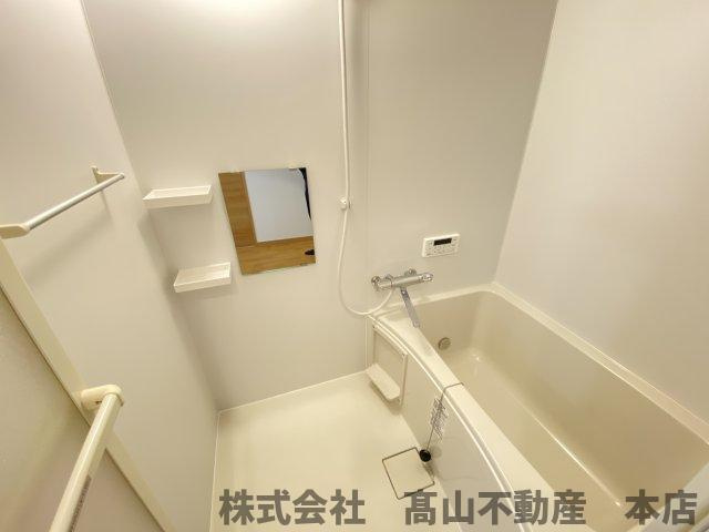 カローレ岡垣Ⅱの浴室