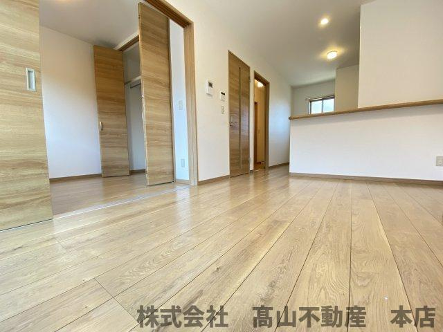 カローレ岡垣Ⅱの居間・リビング