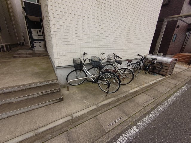 RIZEST ルミエンの設備|駐輪場・敷地内ゴミ捨て場