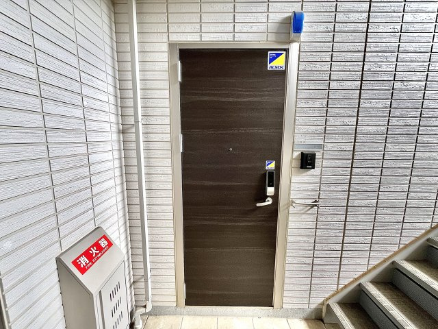 Grande maisonの玄関|反転タイプ他室の写真です