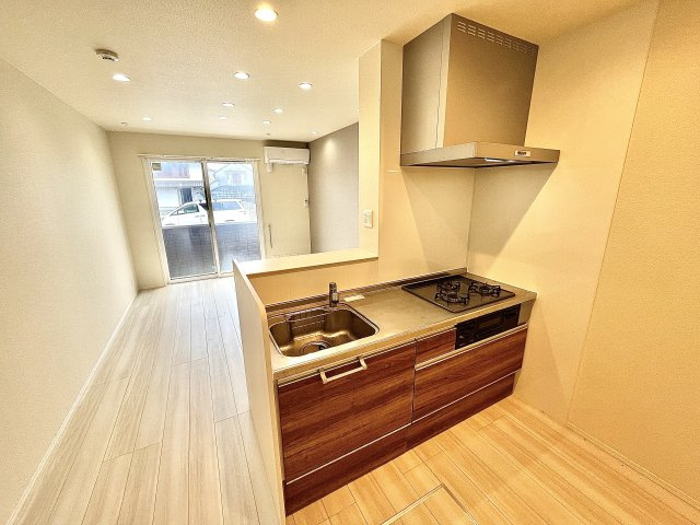 Grande maisonのキッチン|反転タイプ他室の写真です