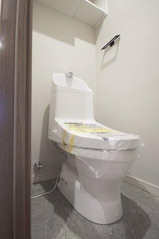 シーアイマンション根津宮永のトイレ|シーアイマンション根津宮永：ウォシュレット機能付きトイレです！