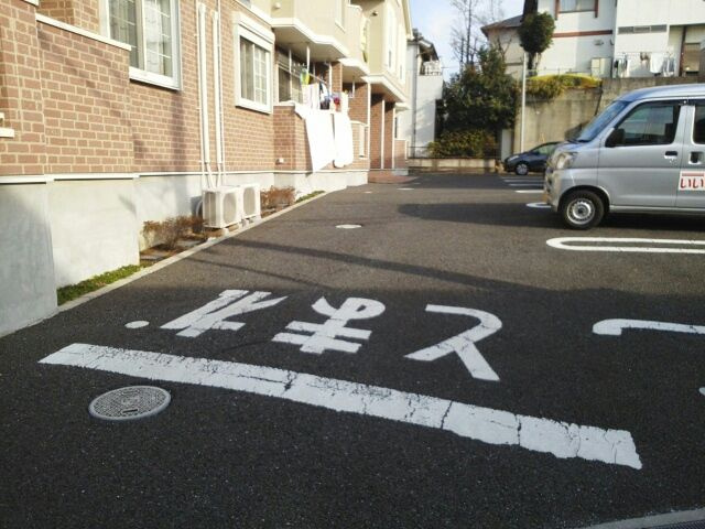 アニメートの駐車場