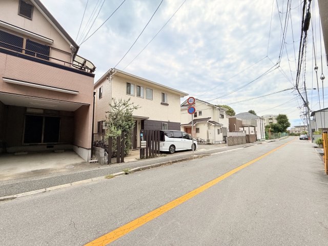 瑞原3丁目の前面道路含む現地写真