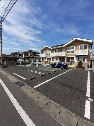 オーブの駐車場|高崎、前橋のお部屋探しはエンドスケープまで！お客様の理想お聞かせ下さい♪