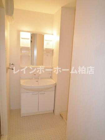 【仲介手数料：50％OFF】対象物件！の洗面所|明るい洗面所です