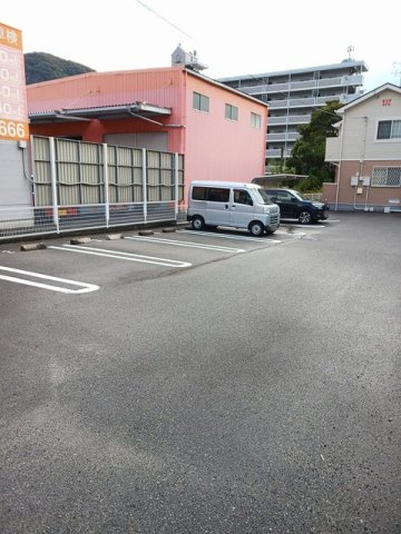 ベルカーナの駐車場
