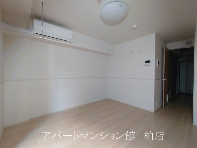 K・SガーデンⅢの洋室|同施工会社、同型タイプです