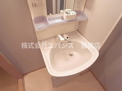 【独立洗面台】 | バニュルスⅢ | 独立洗面台、朝の身支度には欠かせません
