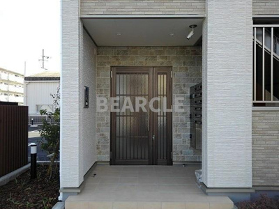 【エントランス】 | ボナールさざんか | 建物の内部です