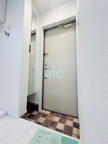 中野区東中野３丁目の賃貸マンションの玄関