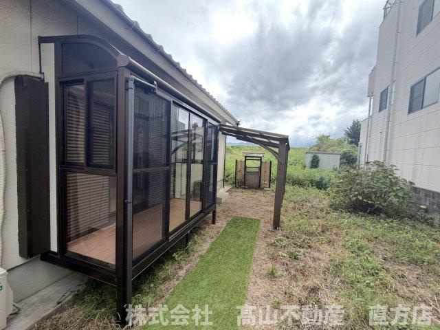 直方市大字植木の一戸建ての庭