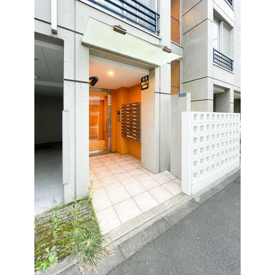 【エントランス】