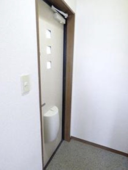陽だまりの詩T-7の玄関|落ち着いた玄関です