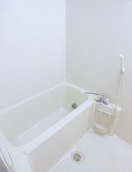 陽だまりの詩T-7の浴室|日々の疲れを癒すお風呂付です