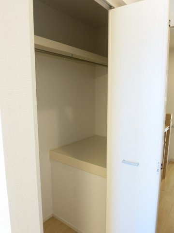 カローレ　カーサ上和田の収納