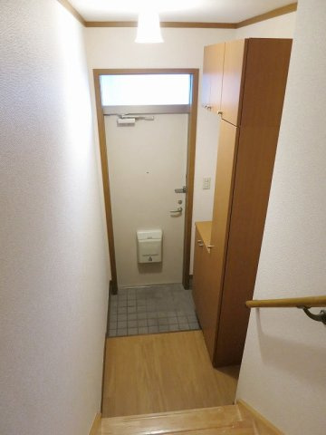 ロンジェヴィテ東沖　Ａの玄関