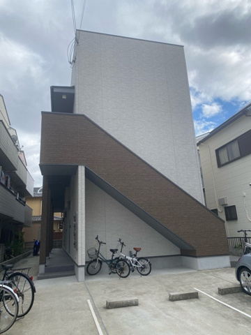 モニター付きインターホンで安心です♪